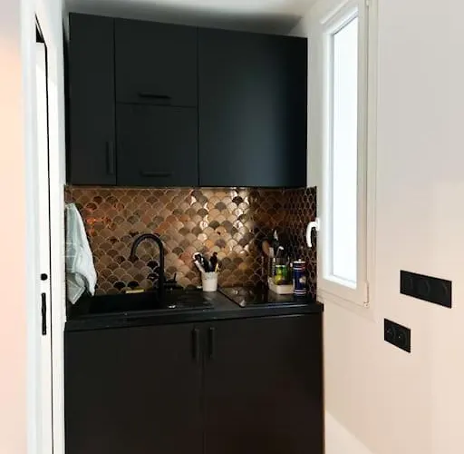 Moderne - Canal St Martin Apartment Paris